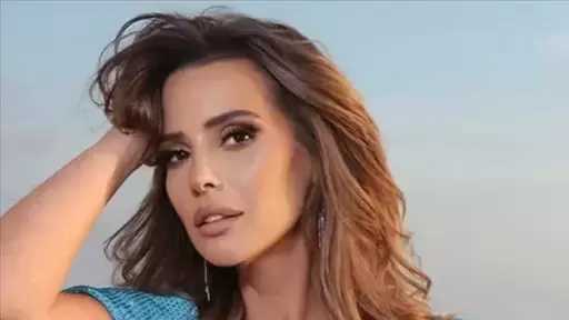 إيمان العاصي تخطف الأنظار بإطلالة جديدة