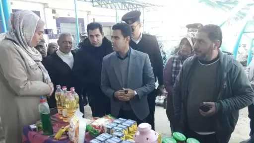 نائب محافظ مطروح يتابع انتظام الباعة داخل السوق العمومي بعد تطويره