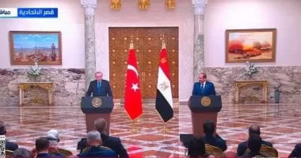 الرئيس السيسى: زيارة الرئيس التركى فرصة لمواصلة الحوار المشاورات العميقة