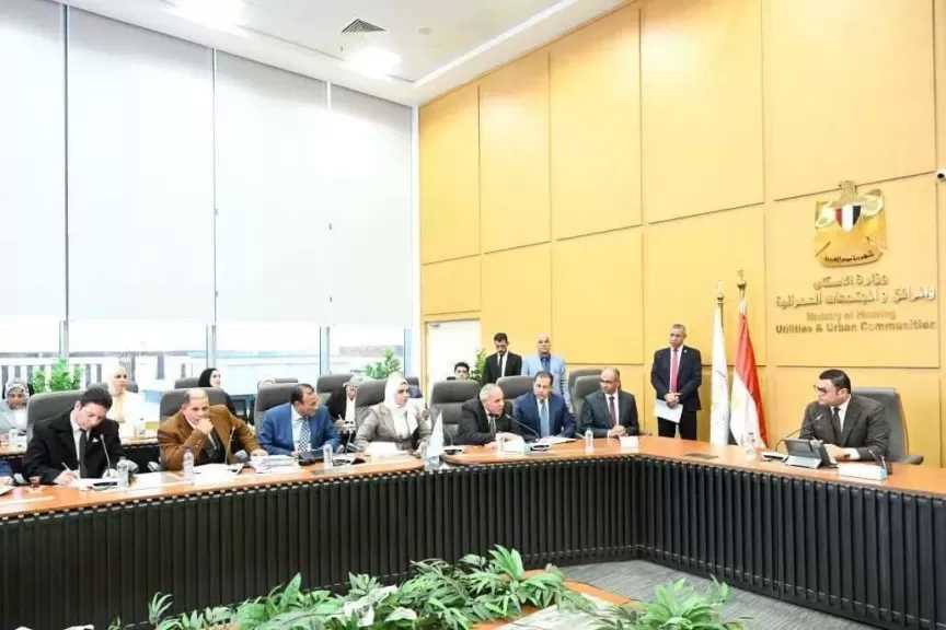 وزير الإسكان يلتقى بأعضاء مجلسي النواب والشيوخ لبحث مطالب المواطنين بدوائرهم الانتخابية ومناقشة أهم الملفات