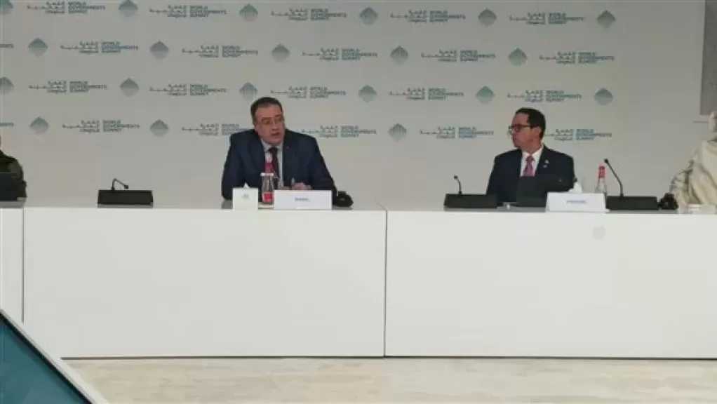 ”التنظيم والإدارة” يشارك في القمة العالمية للحكومات ويؤكد أهمية التوظيف القائم على المهارات