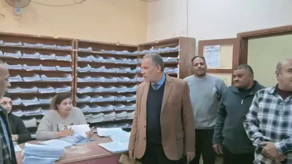 وكيل تعليم أسيوط يتفقد كنترول الاعدادية ويعلن اعتماد النتيجة خلال أيام