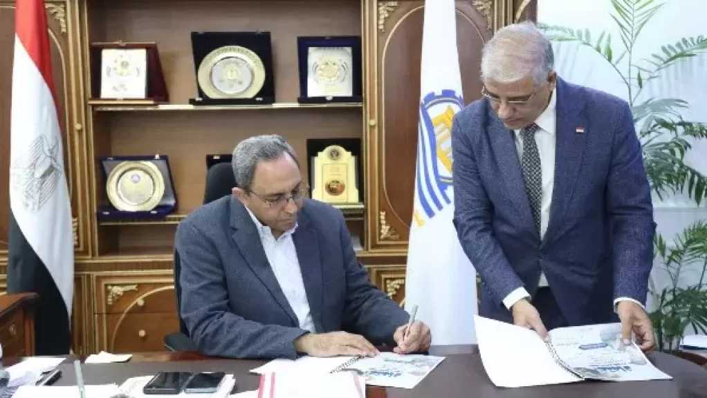 بنسبة نجاح 54.03%.. محافظ قنا يعتمد نتيجة الشهادة الإعدادية