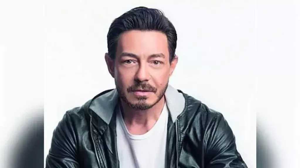 أحمد زاهر: ضد تجسيد السير الذاتية.. وأفضل تقديم شخصيات مختلفة