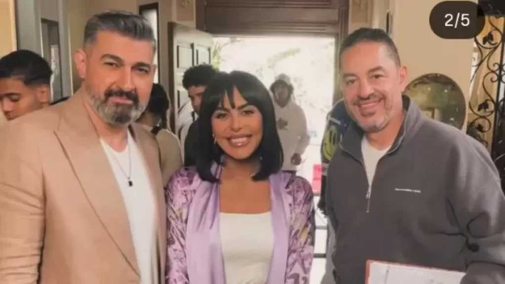 هاجر الشربوني وياسر جلال في كواليس كلهم بيحبوا مودي