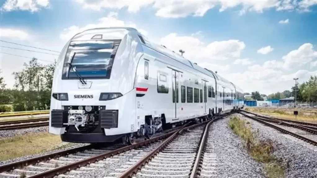 السكك الحديدية: نعمل حاليا على إنتاج 210 عربات بضائع لصالح القطار الكهربائي السريع