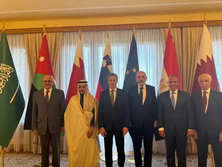 وزير الخارجية يبحث مع رئيس وزراء سلوفينيا التطورات الإقليمية والدولية