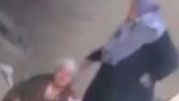 أمن الشرقية يفحص فيديو اعتداء سيدة على والدتها المسنة بالضرب