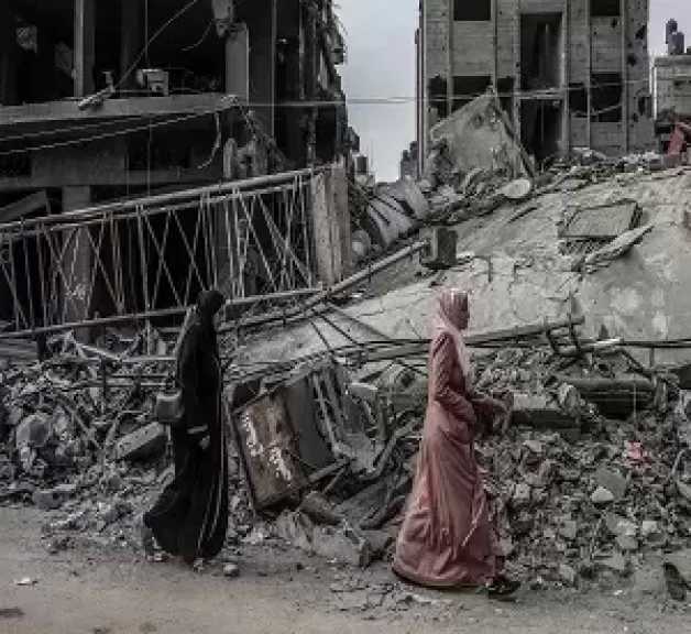 وقفة شمالي غزة احتجاجا على استهداف إسرائيل المتكرر للنازحين