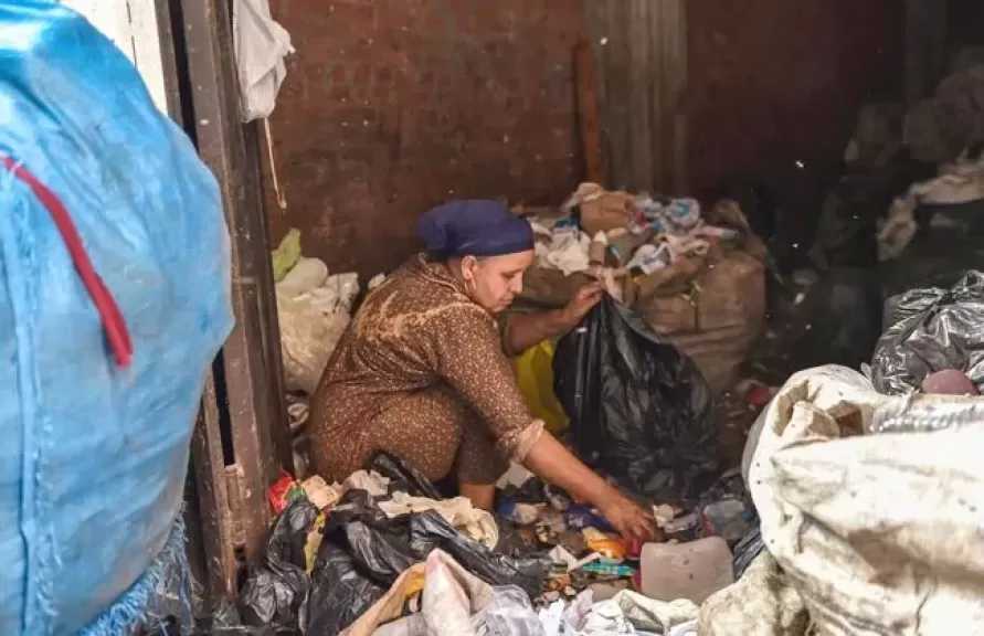 منطقة بين السكن والرزق.. تحديات بيئية مزمنة في عزبة الزبالين بالمقطم