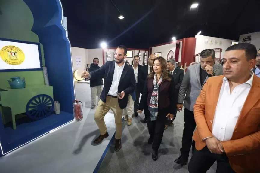وزيرة التنمية المحلية تتفقد مبادرة ”المنفذ” ” كل يوم حكاية” لمؤسسة (صناع الخير للتنمية) وتتابع عمليات تعبئة وتغليف كراتين شهر رمضان المبارك