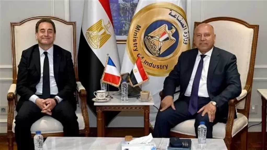 وزير الصناعة والنقل يبحث مع السفير الفرنسي آخر مستجدات المشروعات المشتركة