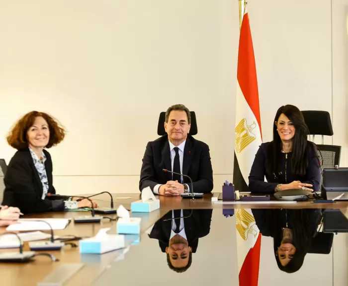 وزيرة التخطيط تبحث تعزيز العلاقات الاقتصادية في ضوء الشراكة رفيعة المستوى مع فرنسا