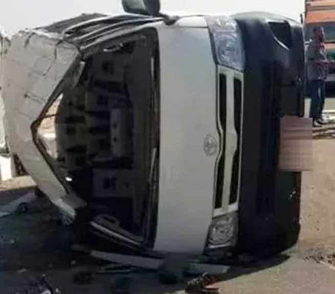 إصابة 5 أشخاص إثر حادث انقلاب ميكروباص في الشرقية