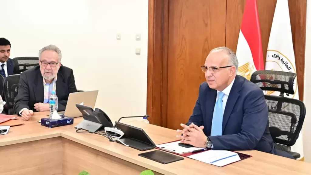 وزير الري: الإجراءات الأحادية غير المنضبطة بمنابع النيل تضع عبئًا على إدارة الموارد المائية | صور