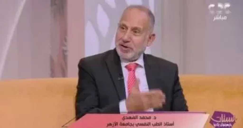 أستاذ طب نفسي: الانتهازية اضطراب سلوكي يدمر القيم وليست ذكاءً