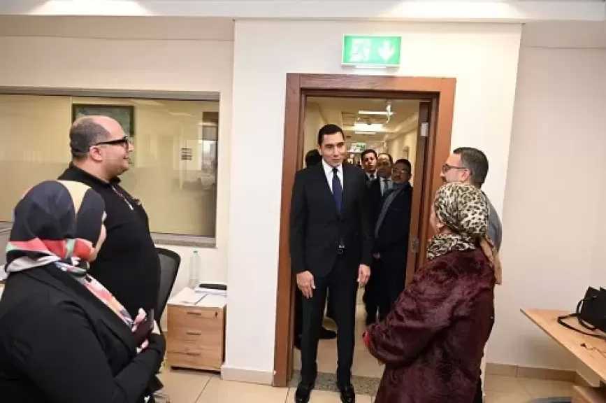 وزير الشباب والرياضة يتفقد قطاعات الوزارة في أول أيام عمله