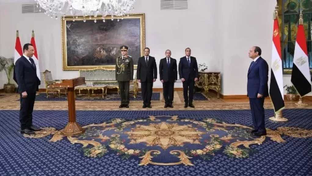 وزير الاتصالات يؤكد استكمال التوسع في الخدمات الرقمية لبناء مجتمع رقمى متكامل