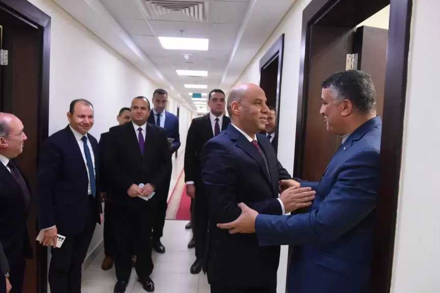 وزير العمل للعاملين بالوزارة: ”أنا واحد منكم .. وسنعمل بروح الفريق الواحد”