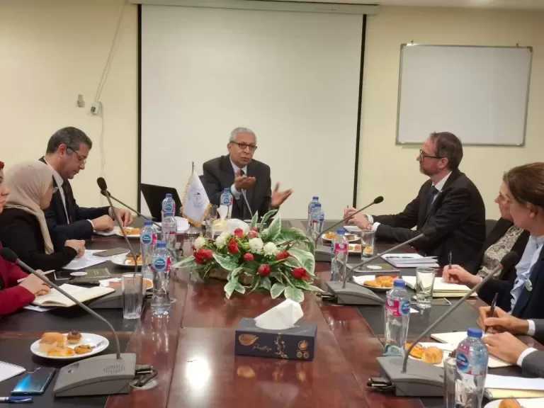 رئيس مجلس إدارة جهاز حماية وتنمية البحيرات والثروة السمكية يستقبل وفدًا من الوكالة الدنماركية للطب البيطرى والأغذيه والزراعة بالمزارع السمكية