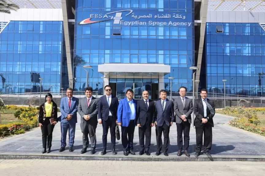 وكالة الفضاء المصرية تستقبل وفد رفيع المستوي من شركة سور الصين العظيم لبحث سبل التعاون المشترك