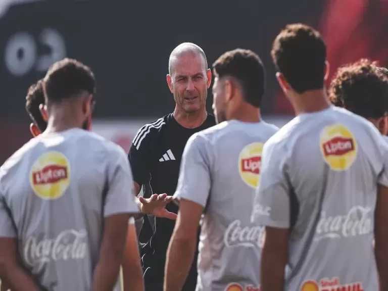 الأهلي يتدرب في التتش بآخر بروفة استعدادا للجيش الملكي