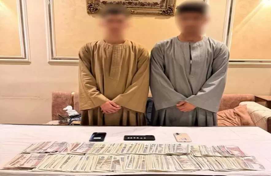 سقوط عصابة للنصب الإلكتروني في قبضة أمن أسيوط