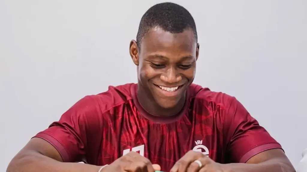 مفاجأة بشأن تجديد عقد إليو ديانج مع الأهلي