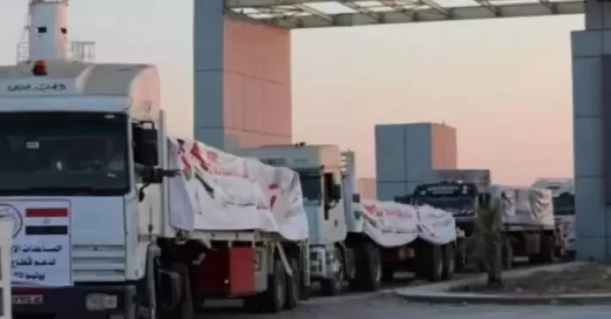 قافلة مساعدات زاد العزة الـ 138 تدخل إلى الفلسطينيين بقطاع غزة