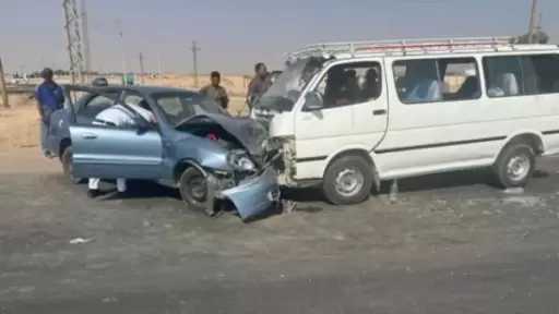 إصابة 16شخصا فى حادث انقلاب سيارة بطريق العلاقى شرق أسوان