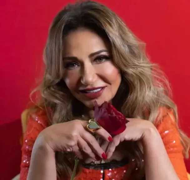 ليلى علوي تحتفل بالفالنتاين: الحياة والأحلام أجمل بالحب