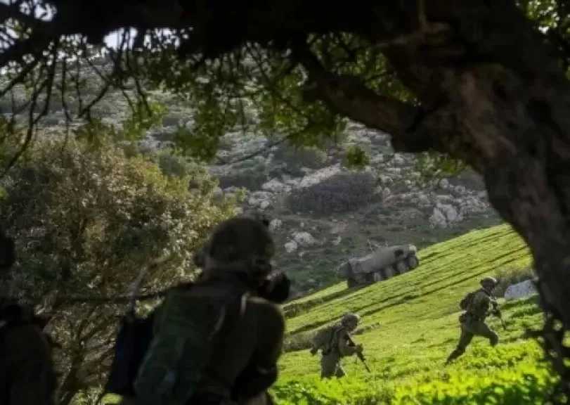 جيش الاحتلال يدفع بقوات كوماندوز ومدرعات في عمق الضفة
