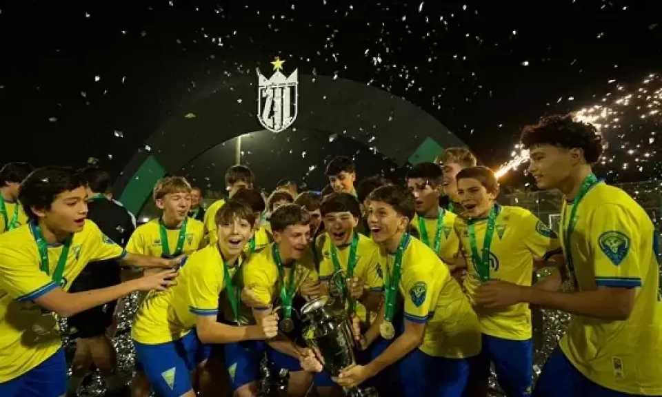 إستوريل البرتغالي يتوج بلقب دوري زد للناشئين تحت 15 عامًا