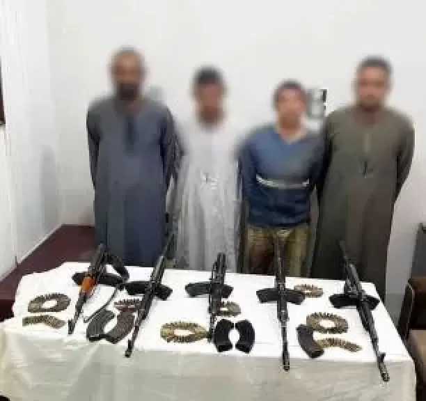 مصرع عنصر جنائي شديد الخطورة وضبط 4 آخرين خلال تبادل لإطلاق النار مع الشرطة بأسيوط