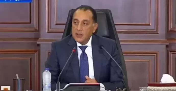 رئيس الوزراء يستعرض تقريرًا مفصلًا حول مبادرة إنهاء قوائم الانتظار للعمليات الجراحية