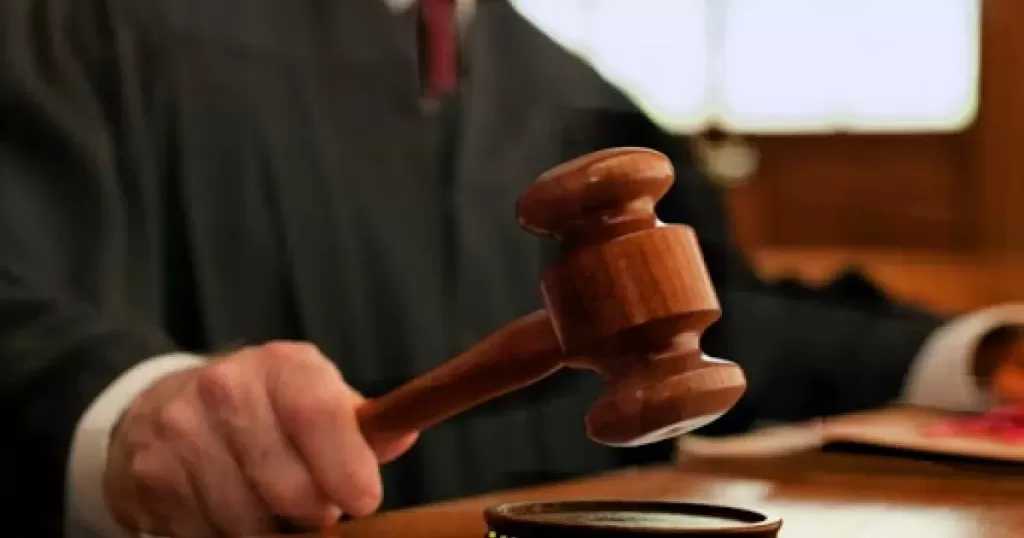 إحالة عامل للجنايات بتهمة إنهاء حياة زوجته حرقًا في الإسكندرية