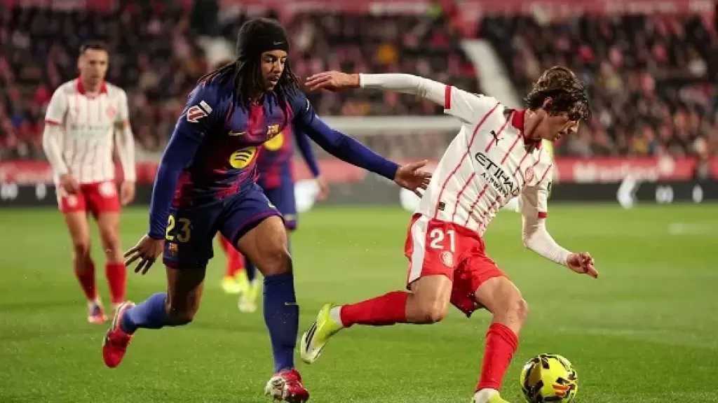 مدافع جيرونا يعترف بالاعتداء على كوندي ويشعل الغضب بعد فوز الفريق على برشلونة