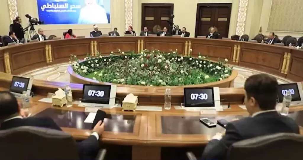 حزب حماة الوطن ينظم مائدة مستديرة لحماية الأطفال من مخاطر مواقع التواصل الاجتماعي