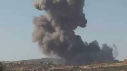 إسرائيل تعلن استهداف مواقع عسكرية لحزب الله في لبنان