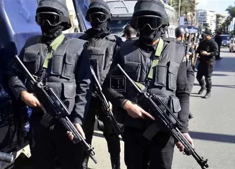 ضبط متهمين باستدراج طالب والتعدي عليه لعلاقته بفتاة فى منشأة القناطر