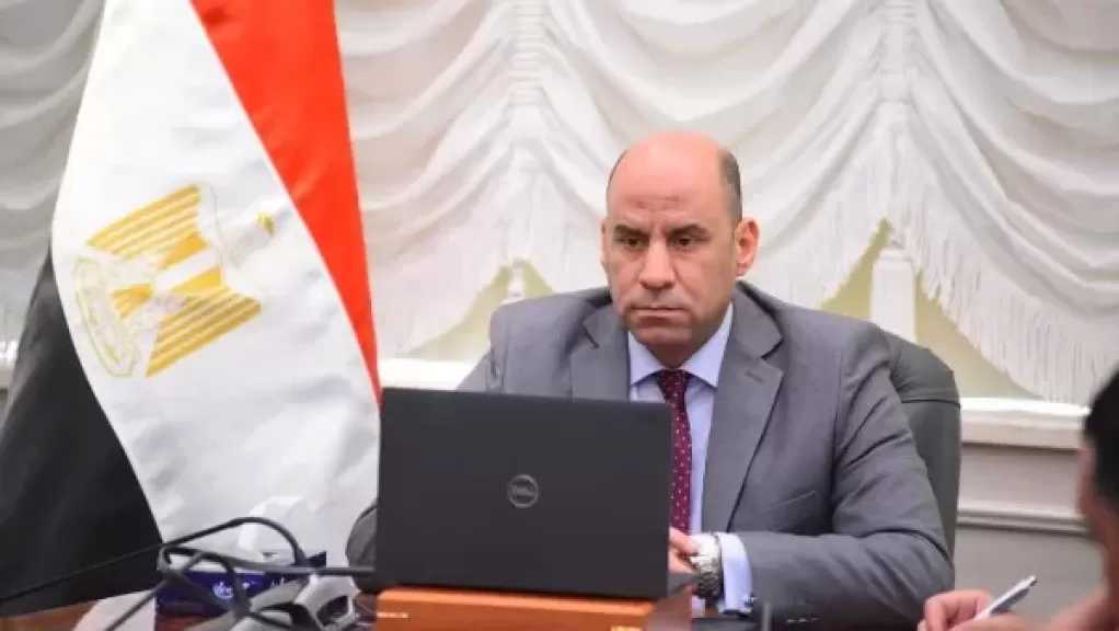 العمل: إعانات عاجلة لأسر ضحايا حادث جنوب بورسعيد المستحقين