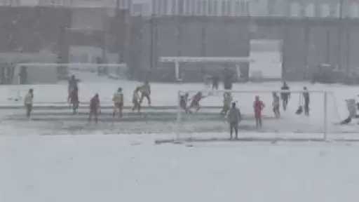 بايرن ميونخ يستعد لمواجهة آينتراخت وسط عاصفة ثلجية قاسية