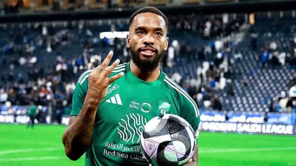 إيفان توني يتصدر هدافي الدوري السعودي