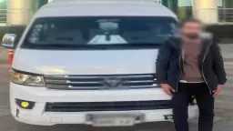 ضبط سائق ميكروباص اعتدي على مواطن وفر من الشرطة... ضبط سائق ميكروباص اعتدي على مواطن وفر من الشرطة بسبب الرخصة المنتهية