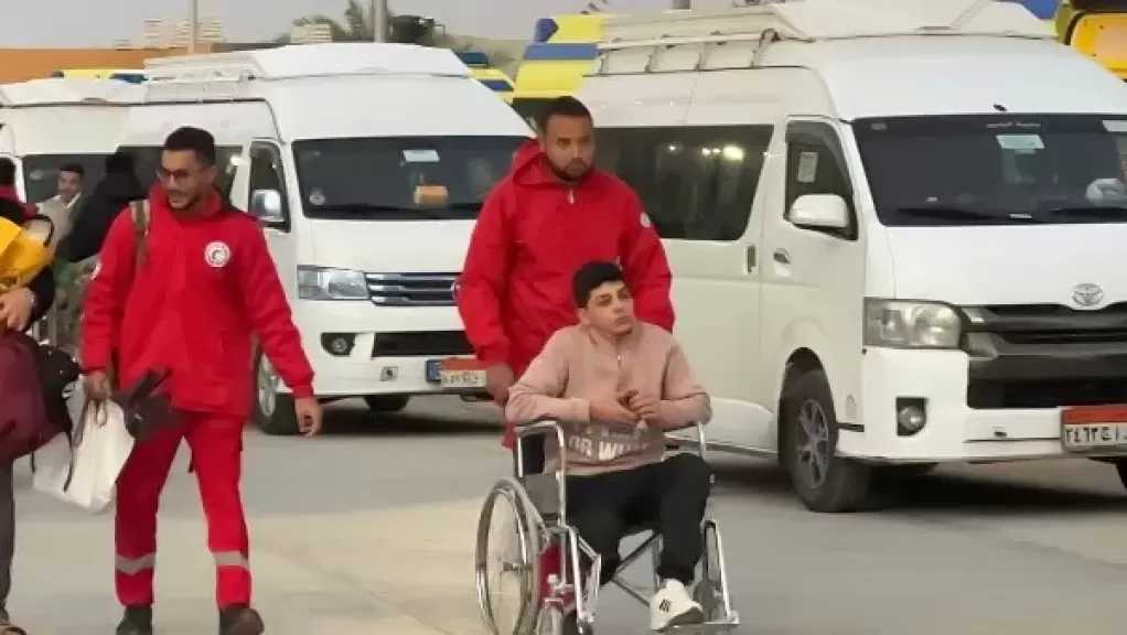 الهلال الأحمر يقدم الخدمات للدفعة 15من الجرحى والمصابين الفلسطينيين