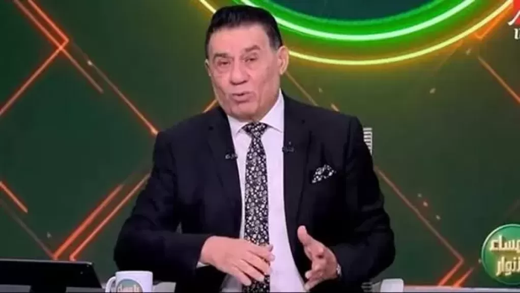 مدحت شلبي: السوشيال ميديا آفة العصر.. واللجان تفرض رأيًا وهميًا وتصنع نجاحًا مزيفًا