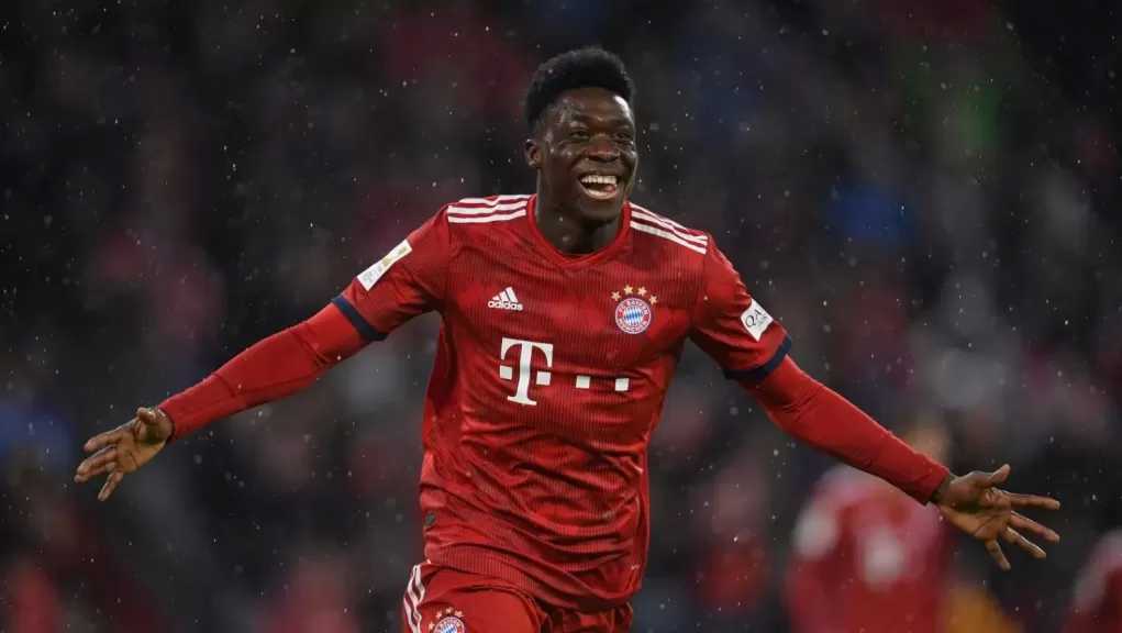 رسميا.. بايرن ميونيخ يعلن غياب ديفيز 4 أسابيع بسبب الإصابة