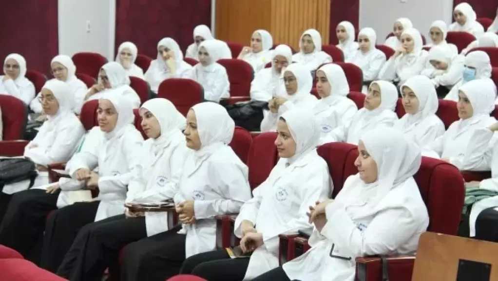 صندوق مكافحة الإدمان يدرب طلاب معهد الأورام حول طرق الوقاية والتعامل مع المرضى