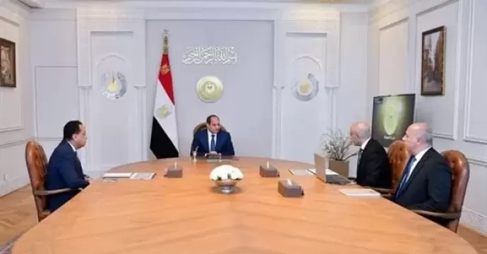 الرئيس السيسي يجتمع مع رئيس الوزراء ووزير التربية والتعليم