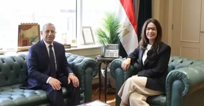 وزيرة الثقافة ورئيس ”الأكاديمية العربية” يبحثان بناء القدرات ودعم المشروعات المعرفية